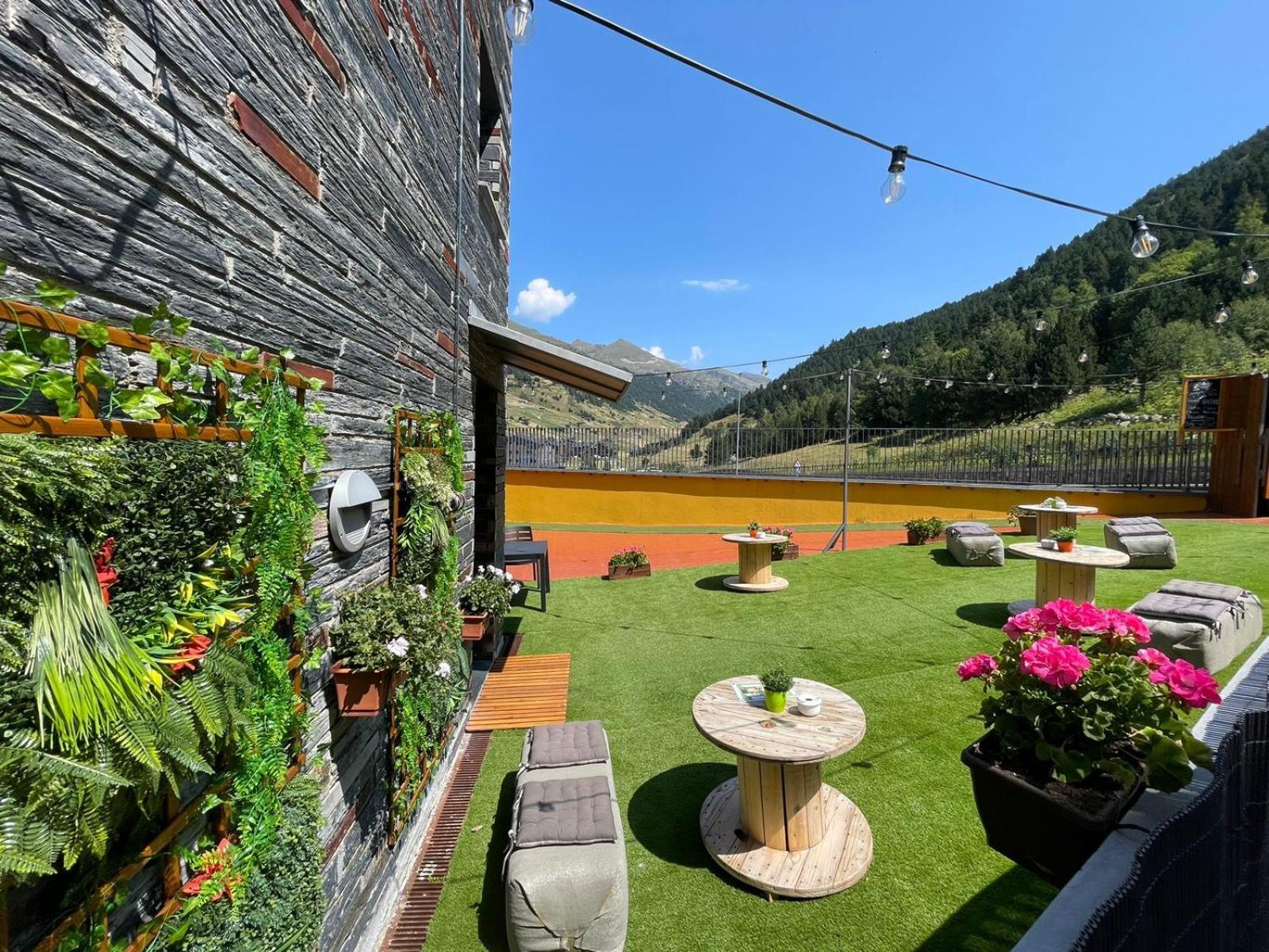 Wuau! Hotel Galanthus & Spa Canillo Exterior foto